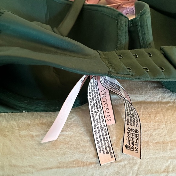 Victoria’s Secret bras set - Picture 5 of 8